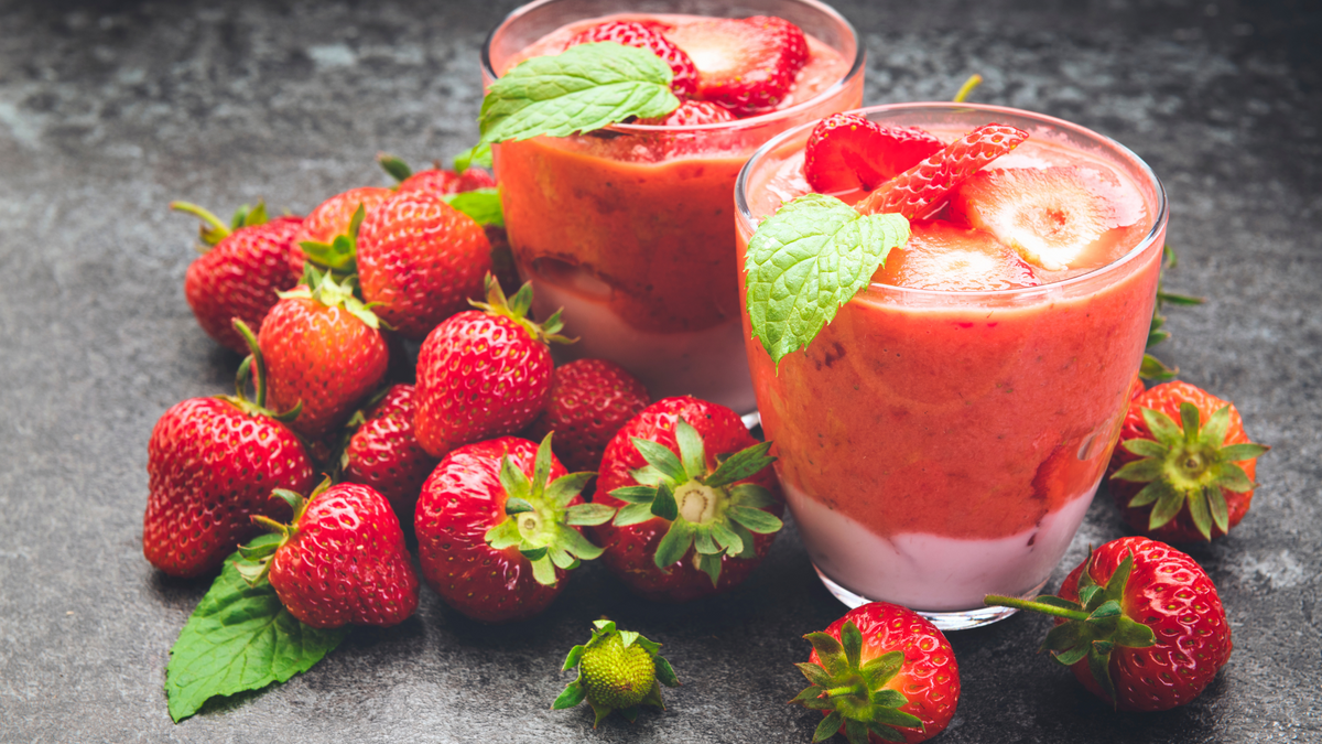 REFRESHER RECIPE WITH ALKALINE FRUITS AND VEGAN COLLAGEN